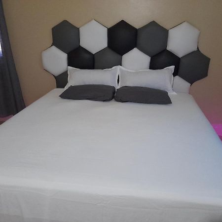 Loodik Vacation Home Brompton Manor Black River Εξωτερικό φωτογραφία