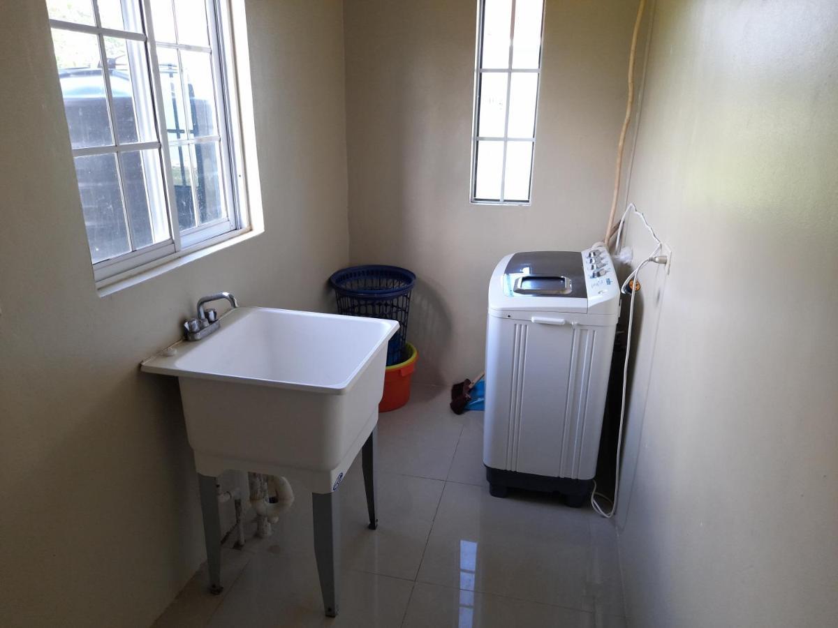 Loodik Vacation Home Brompton Manor Black River Εξωτερικό φωτογραφία